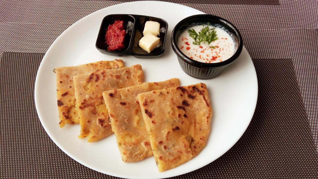 Hotel Luxuria Ludhiana Buitenkant foto