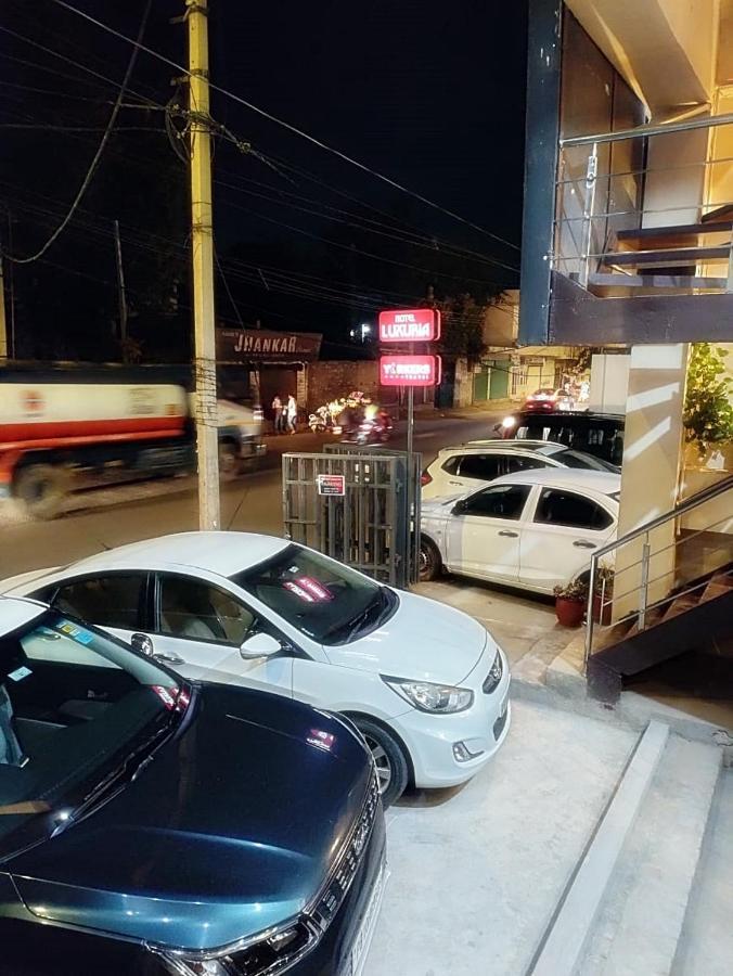 Hotel Luxuria Ludhiana Buitenkant foto