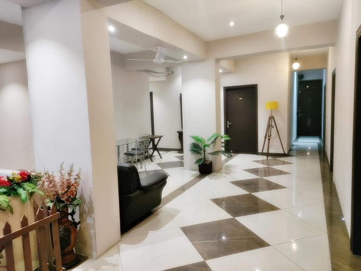 Hotel Luxuria Ludhiana Buitenkant foto