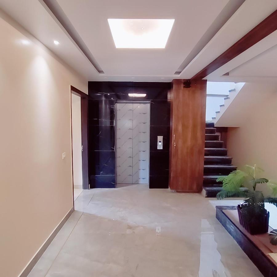 Hotel Luxuria Ludhiana Buitenkant foto