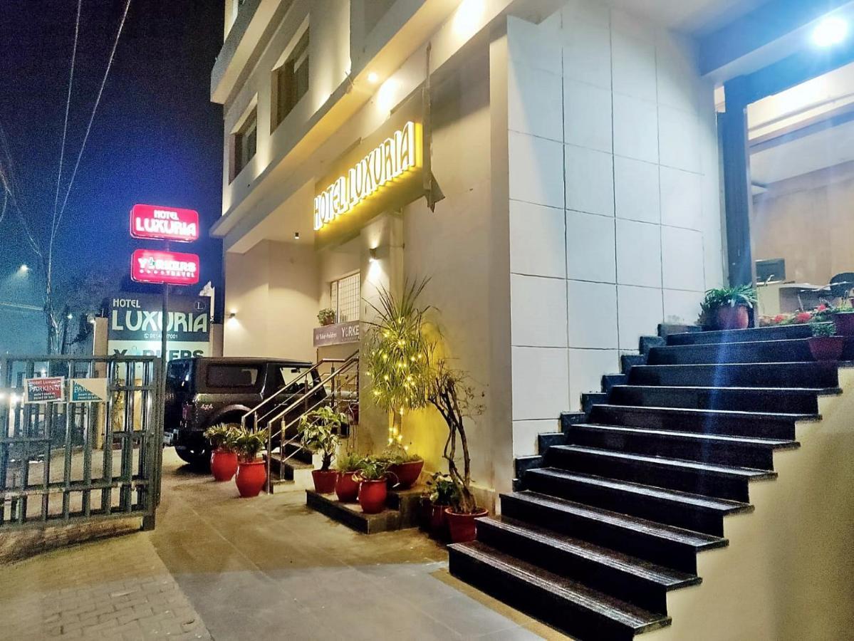 Hotel Luxuria Ludhiana Buitenkant foto