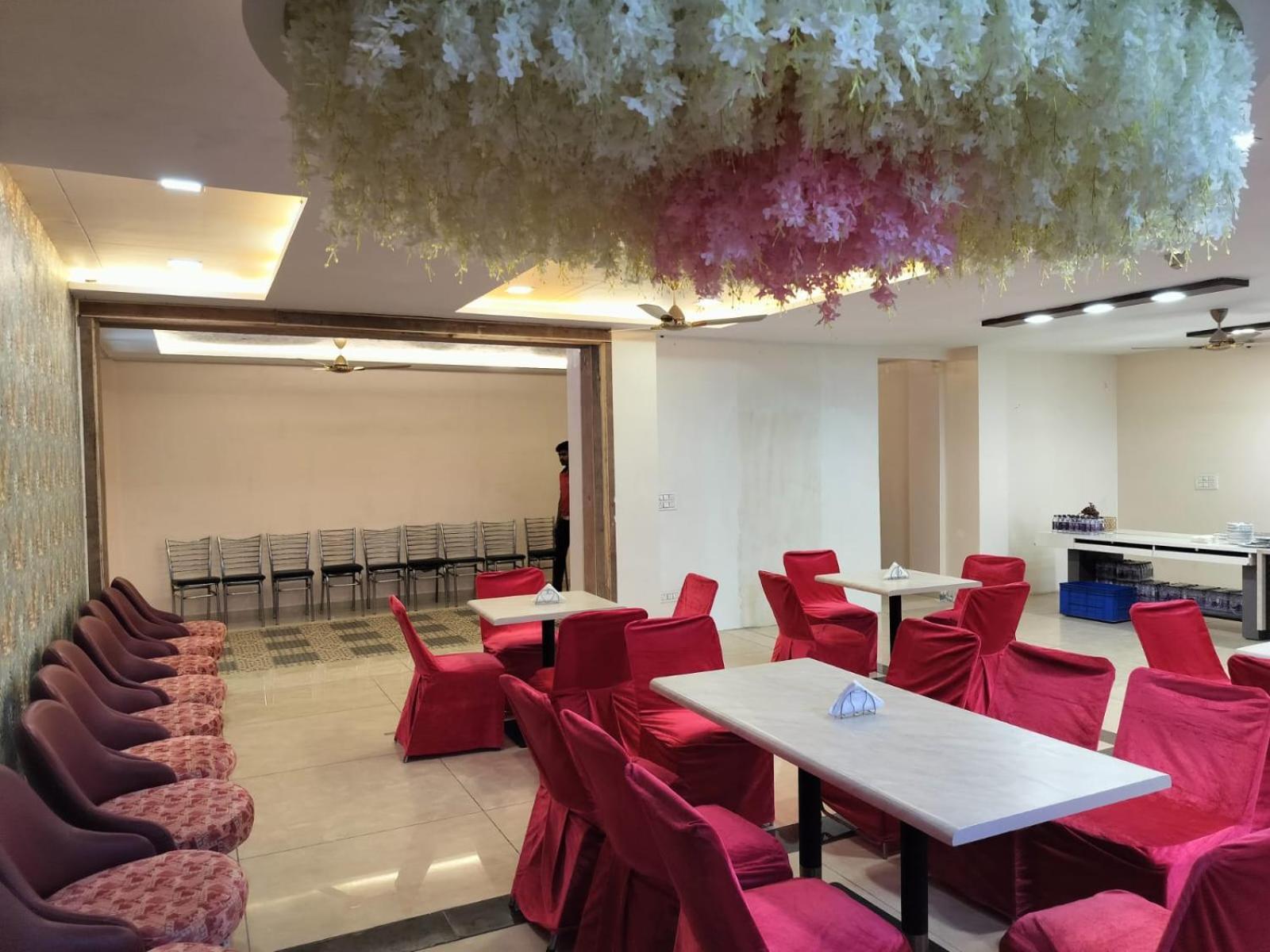 Hotel Luxuria Ludhiana Buitenkant foto