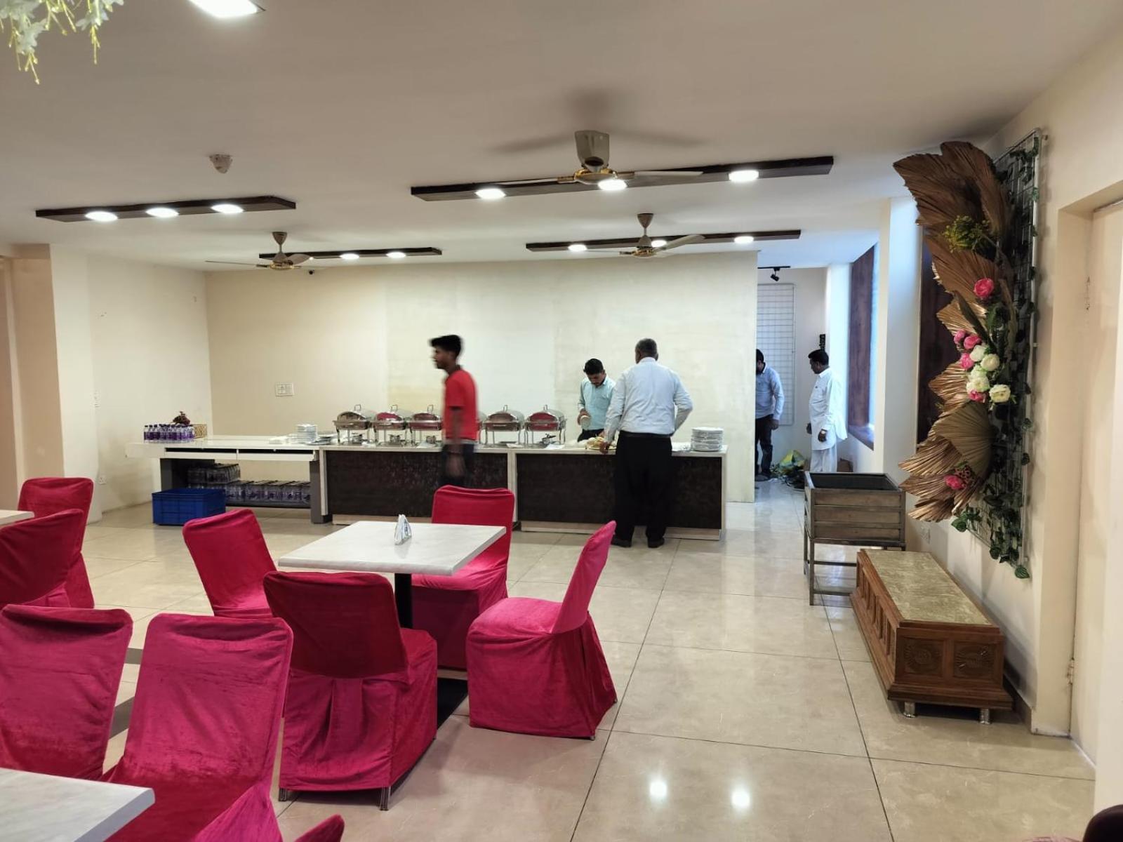 Hotel Luxuria Ludhiana Buitenkant foto